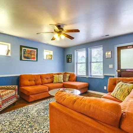 Downtown Hermann Vacation Home Near Wineries!